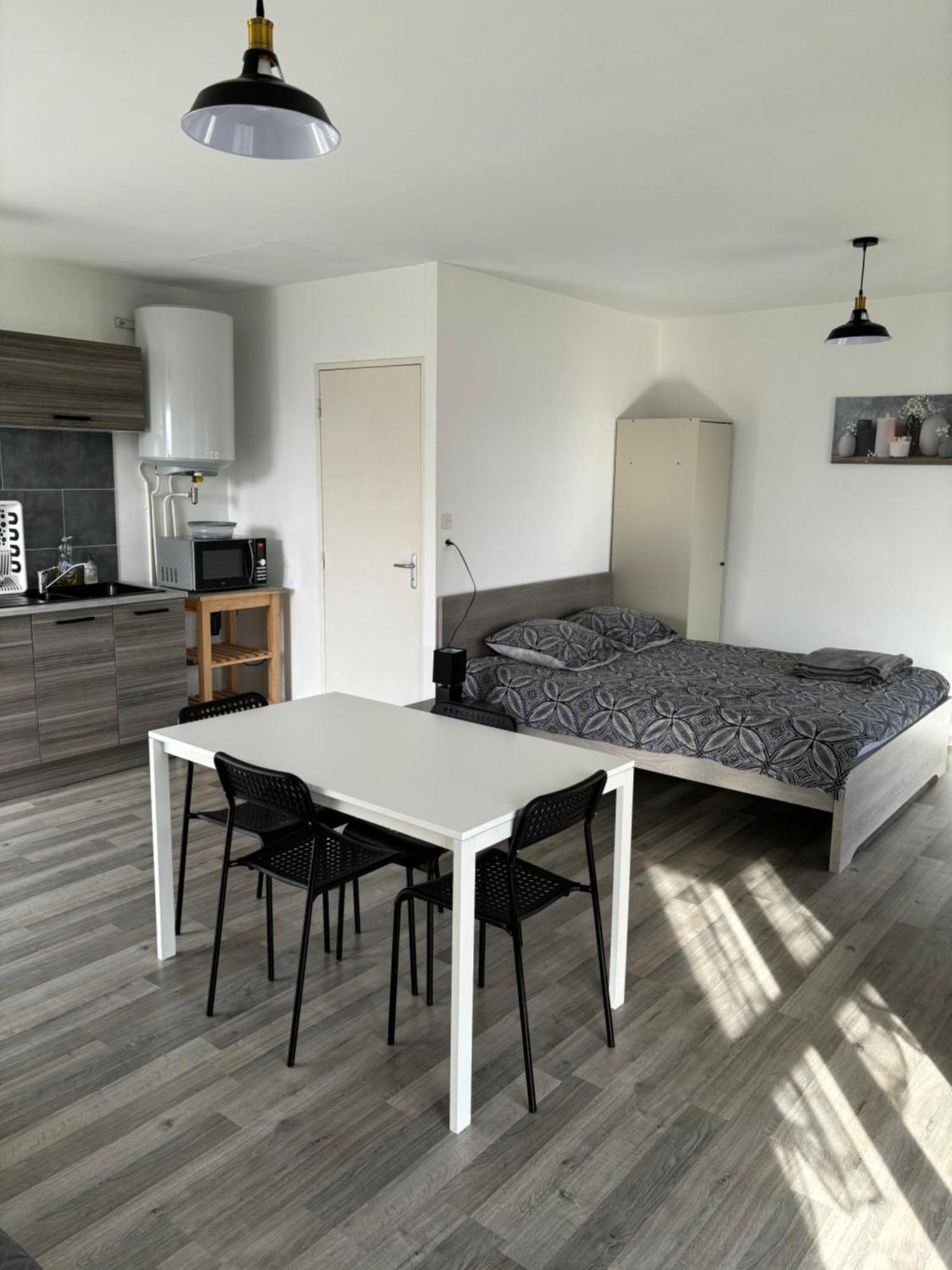Studio Albert Avec Terrasse A Proximite De Metz Eksteriør bilde