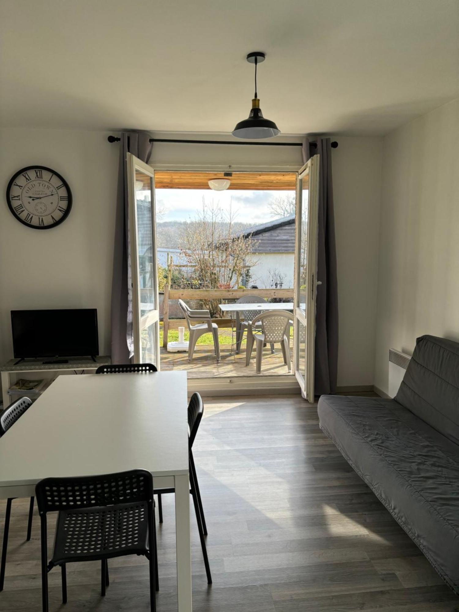 Studio Albert Avec Terrasse A Proximite De Metz Eksteriør bilde